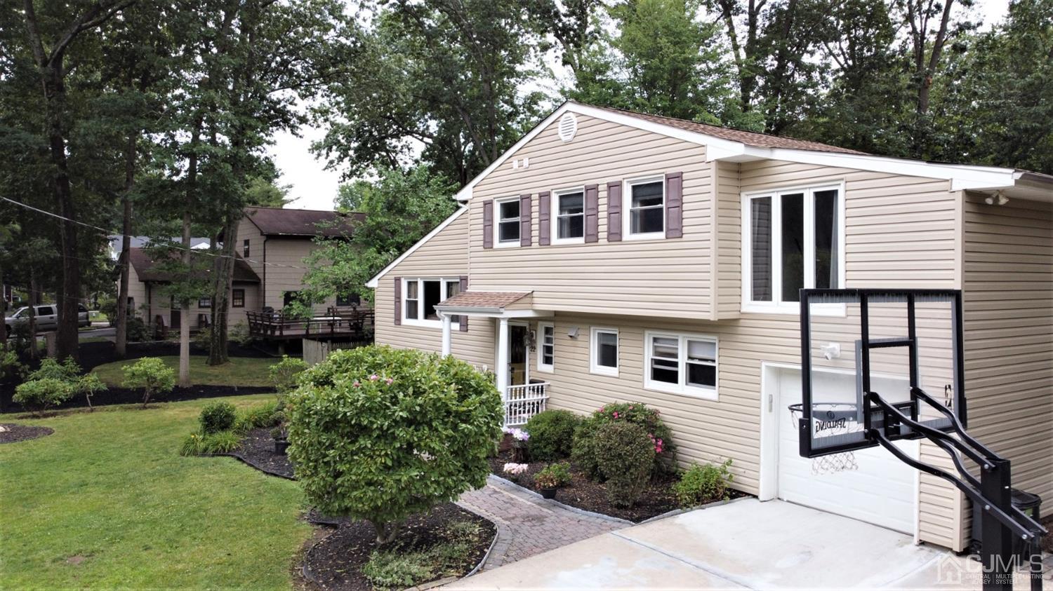 22 Watchung Road East Brunswick, NJ 08816 - Photo 4 of 40 Gallery Image 4