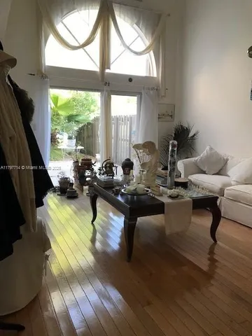 a view of entryway and hall