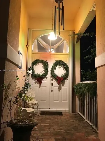 a close view of sink and tap