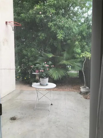 $825,000 | 10135 Southwest 156th Avenue, Miami, FL 33196