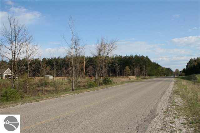 5670 Wallaker Road Benzonia, MI 49616 - Photo 25 of 26 Gallery Image 25
