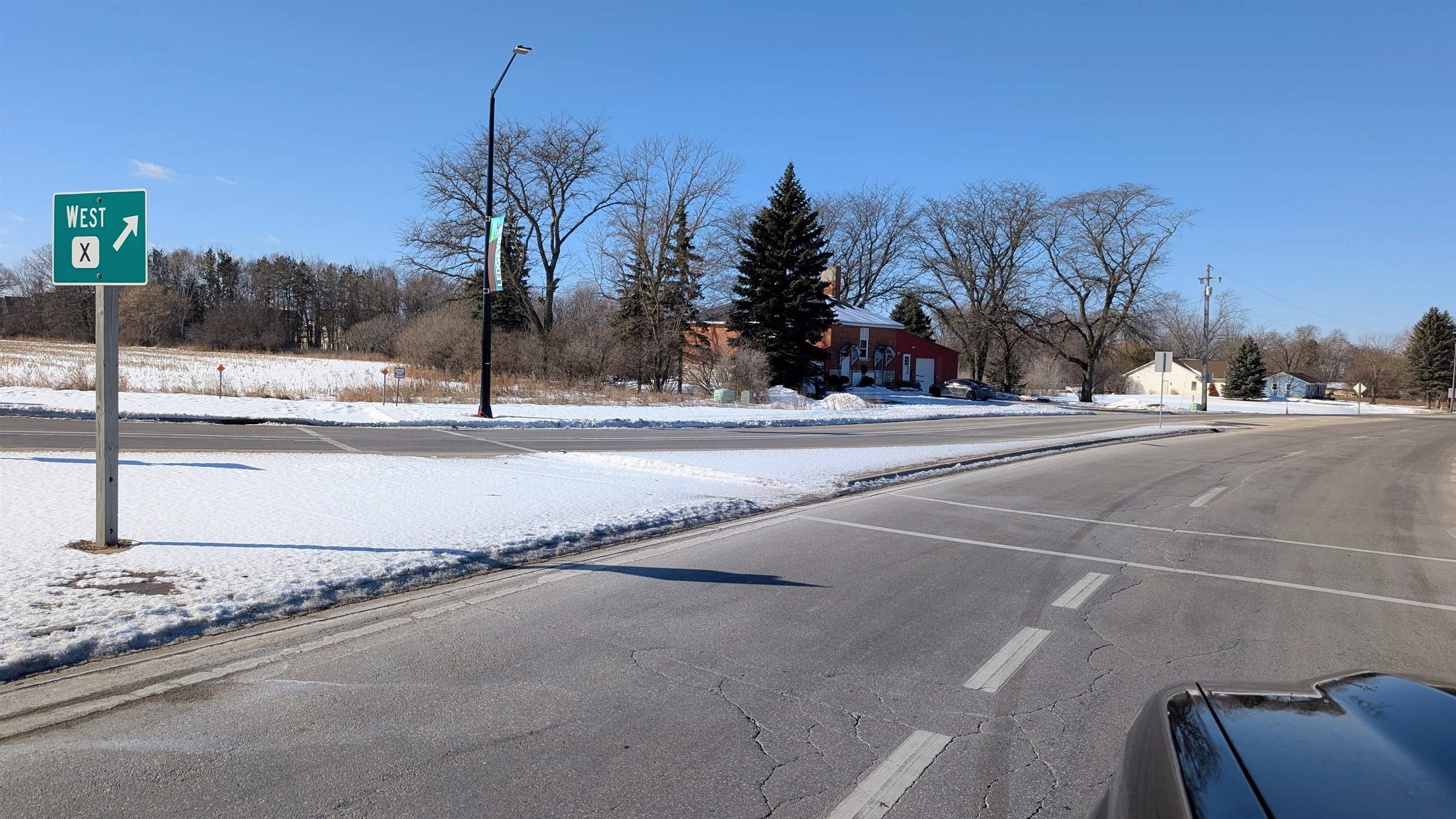 2524 Heritage Road De Pere, WI 54115 - Photo 2 of 4