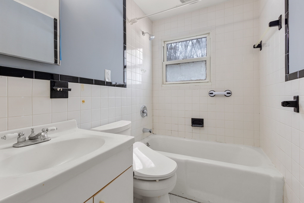 100 Marked Tree Road Holliston, MA 01746 - Photo 14 of 26 Gallery Image 14