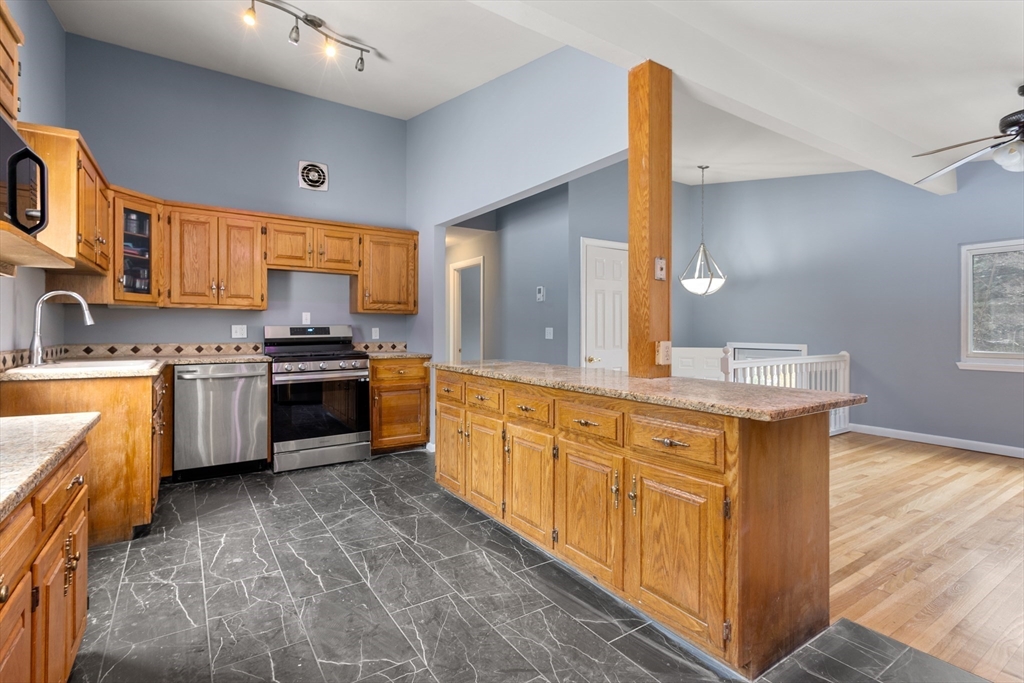 100 Marked Tree Road Holliston, MA 01746 - Photo 8 of 26 Gallery Image 8