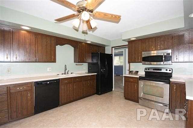 47 Hickory Ridge Drive Morton, IL 61550 - Photo 11 of 36 Gallery Image 11