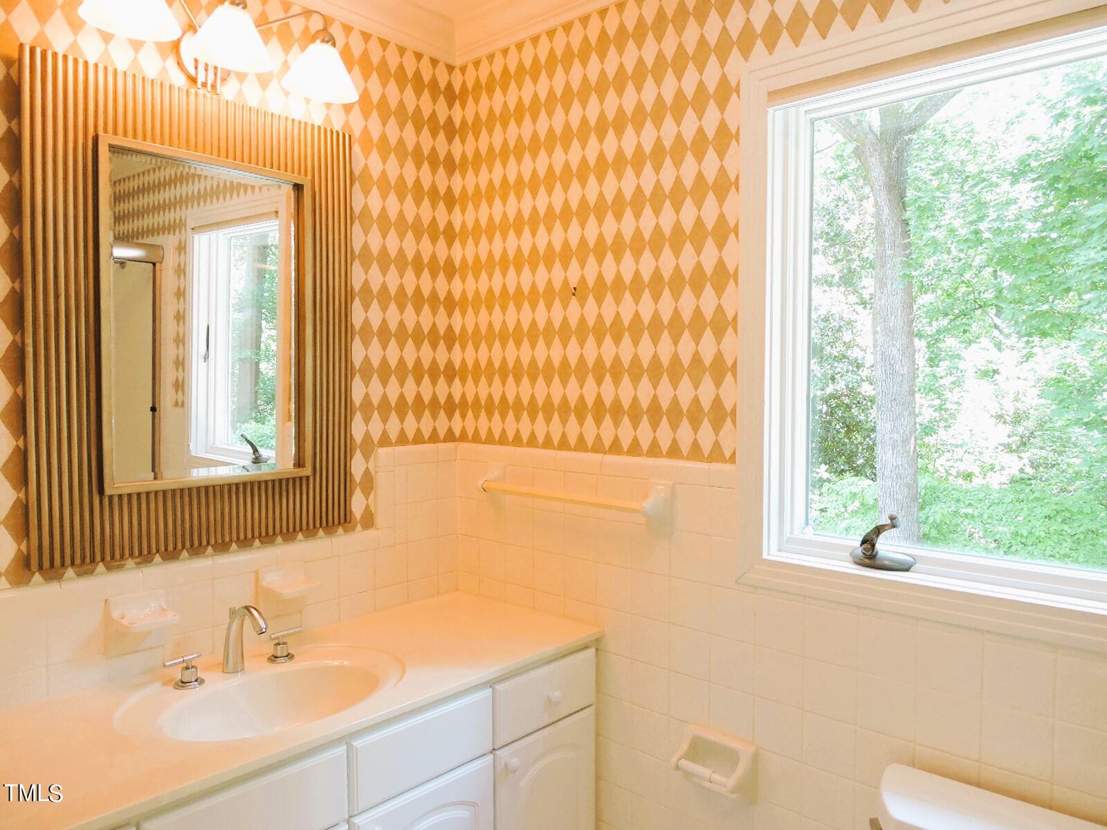 160 Old Salem Road Roxboro, NC 27573 - Photo 35 of 57 Full Bath up on left
