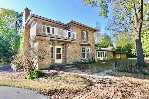 $499,999 | 2331 West St Lawrence Avenue, Beloit, WI 53511