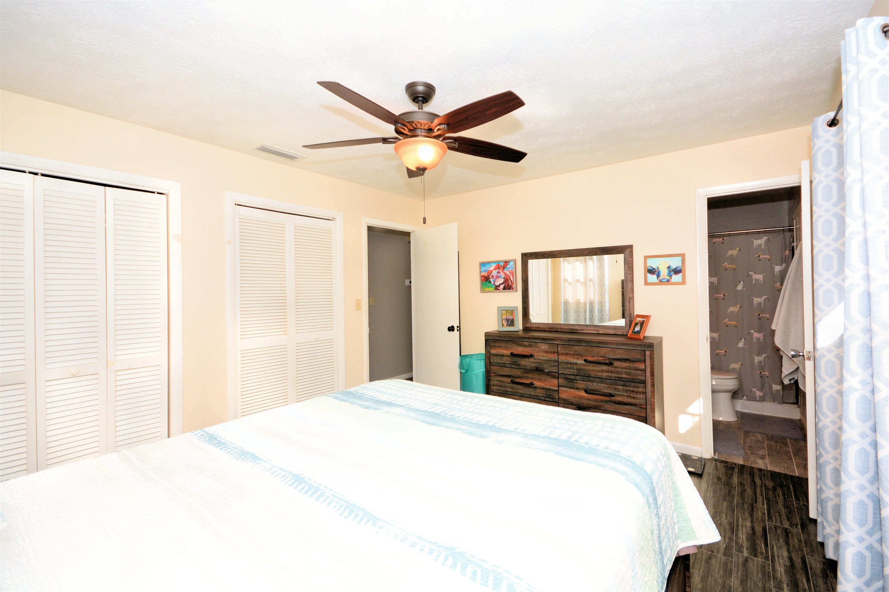253 Mimosa Road St. Augustine, FL 32086 - Photo 31 of 42 a bedroom with a bed and a window
