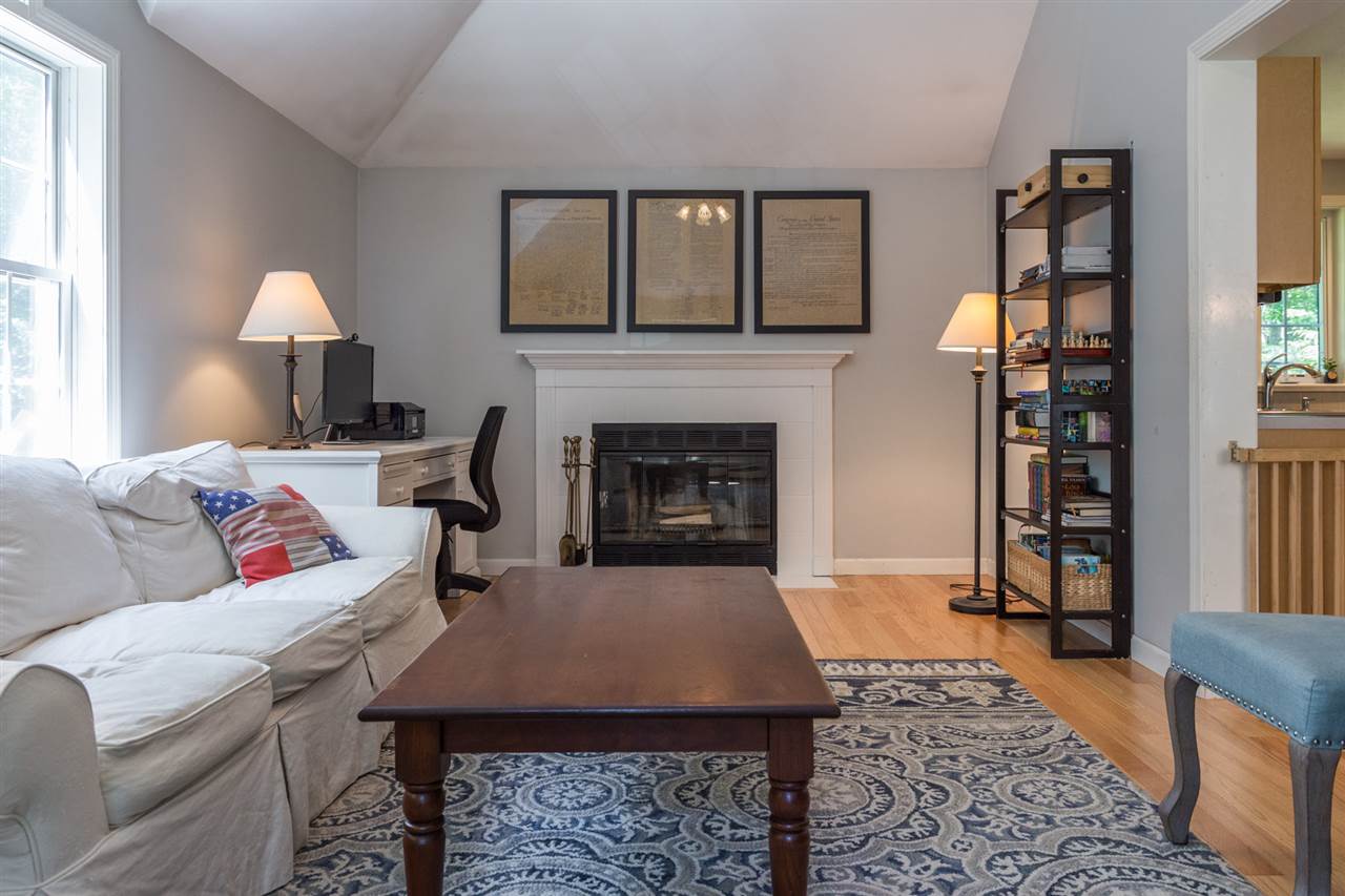 165 Brentwood Road Exeter, NH 03833 - Photo 8 of 35
