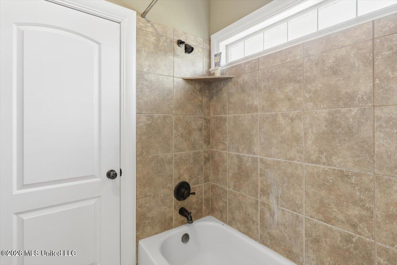 111 Bellemeade Trace Clinton, MS 39056 - Photo 23 of 28 27-111 Bellemeade Trce _ Home Tours MS