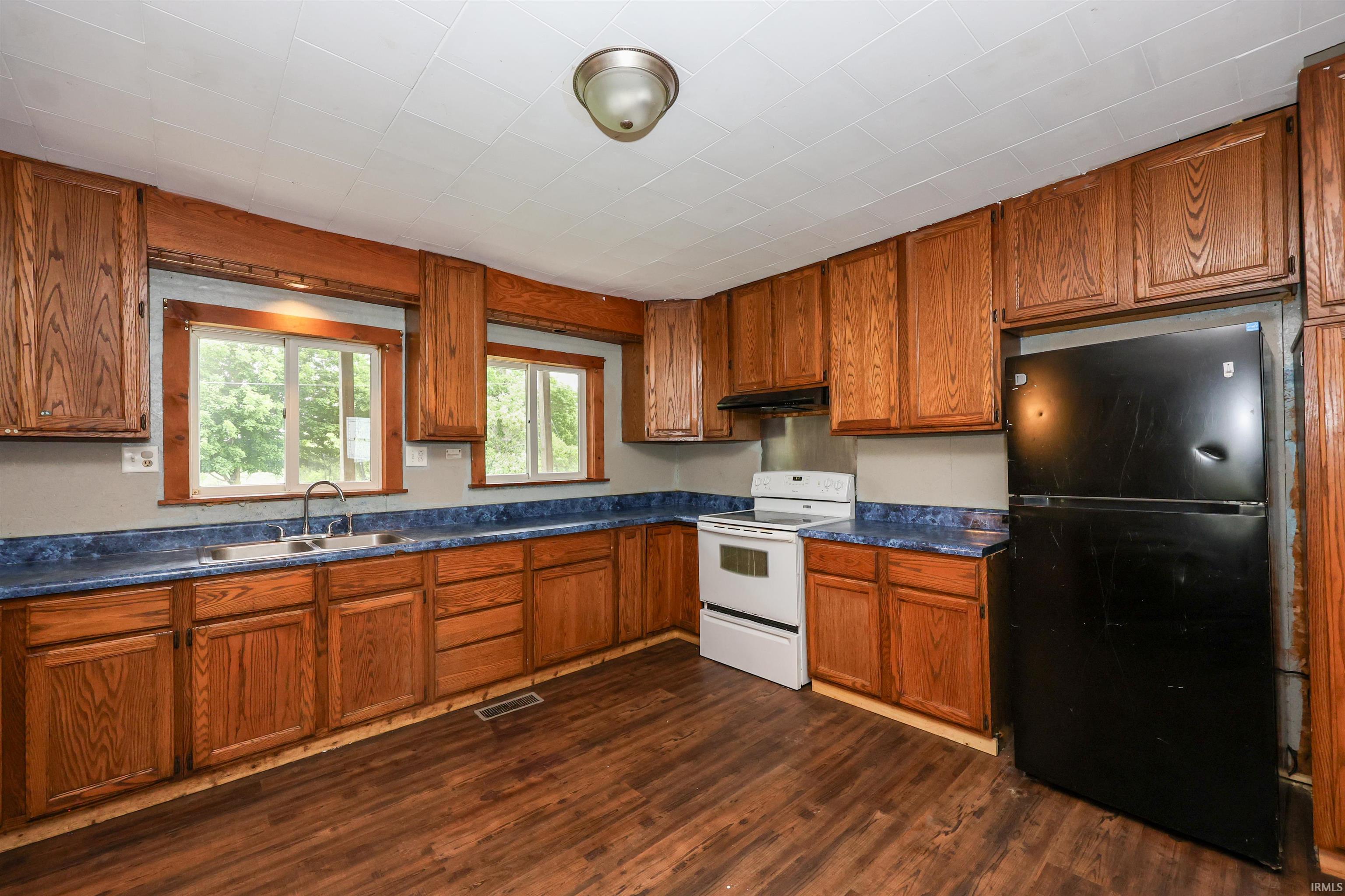 8595 East Metz Road Angola, IN 46703 - Photo 15 of 38