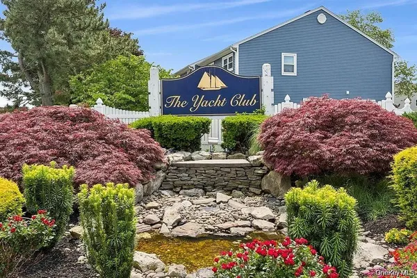 $5,750 | 100 Baker Court, Unit 118, Island Park, NY 11558