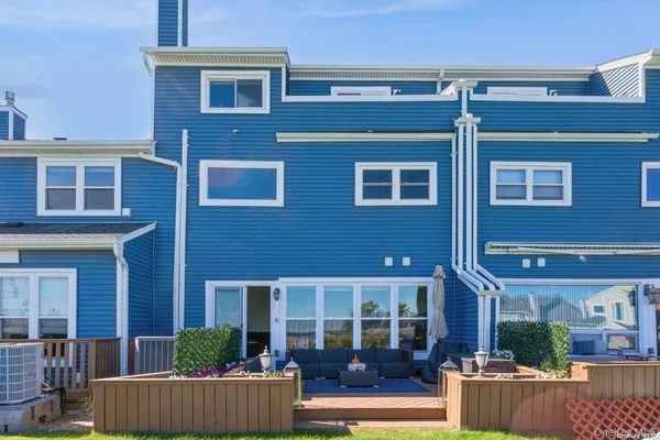 $5,750 | 100 Baker Court, Unit 118, Island Park, NY 11558