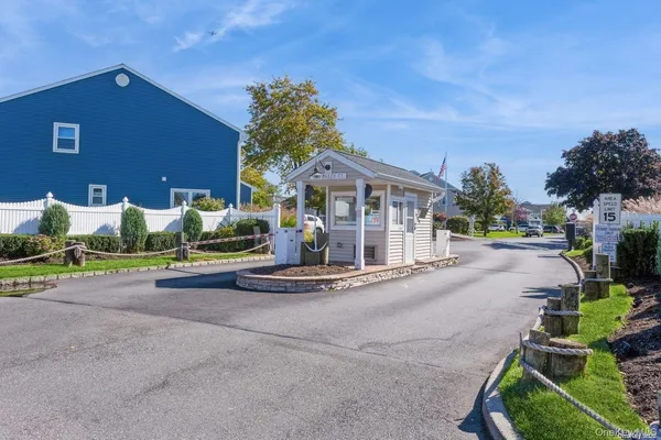 $5,750 | 100 Baker Court, Unit 118, Island Park, NY 11558