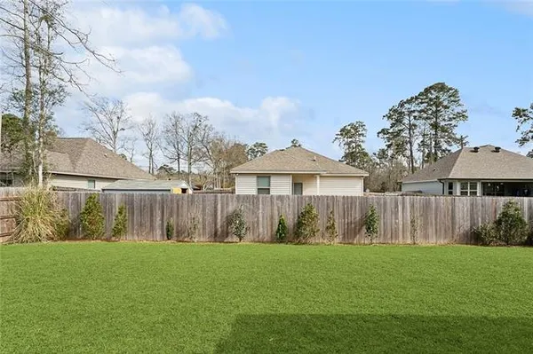 $2,800 | 2313 Cours Carson Street, Mandeville, LA 70448