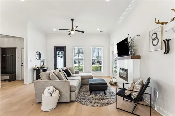 $2,800 | 2313 Cours Carson Street, Mandeville, LA 70448