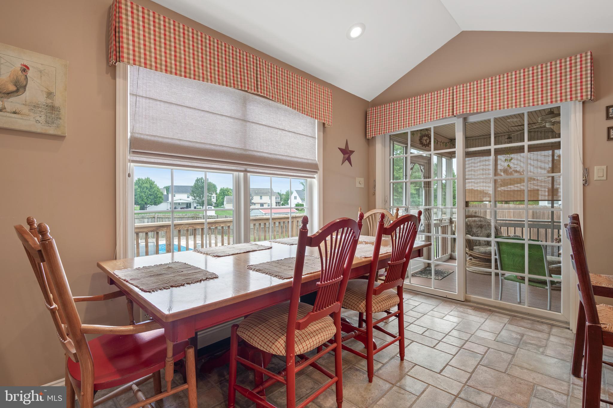 37 Carriage Road Palmyra, PA 17078 - Photo 13 of 60 Bright area complimented w/cathedral ceiling