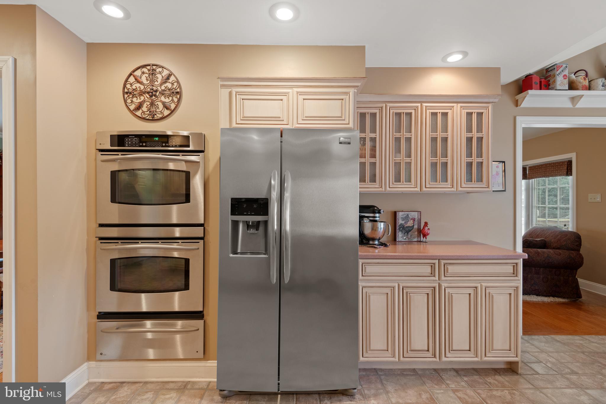 37 Carriage Road Palmyra, PA 17078 - Photo 7 of 60 Stainless steel appliances including double oven