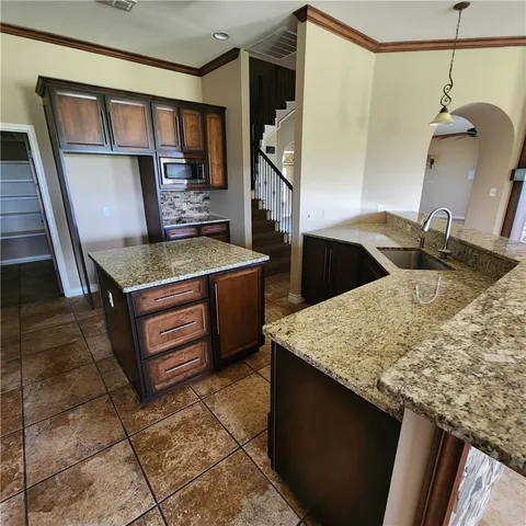 $3,600 | 8417 Lago Vista Drive, Corpus Christi, TX 78414