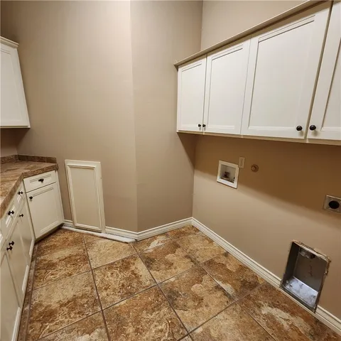 $3,600 | 8417 Lago Vista Drive, Corpus Christi, TX 78414