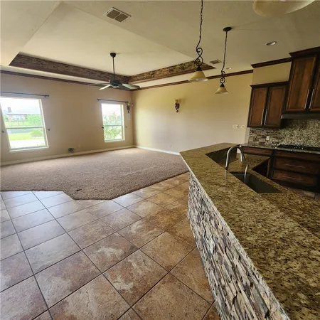 $3,600 | 8417 Lago Vista Drive, Corpus Christi, TX 78414