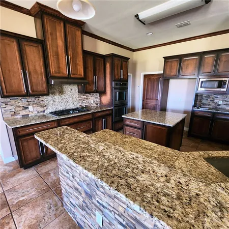 $3,600 | 8417 Lago Vista Drive, Corpus Christi, TX 78414