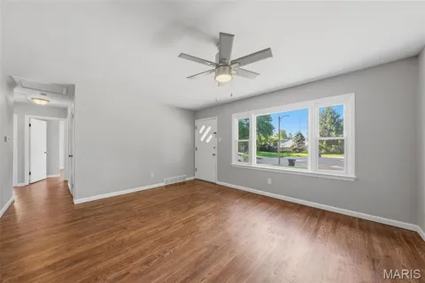 $195,000 | 3 Mullanphy Court, Florissant, MO 63031