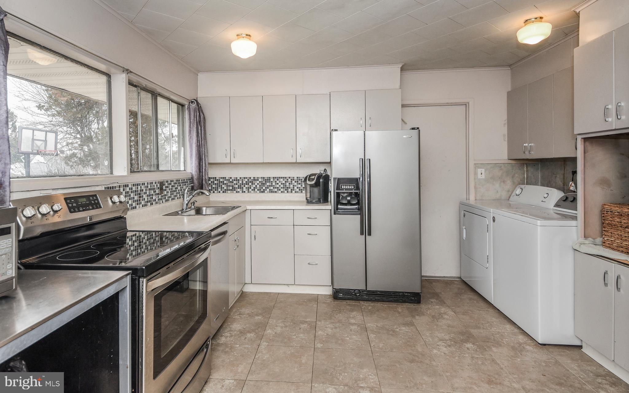 80 Fieldstone Road Levittown, PA 19056 - Photo 11 of 23