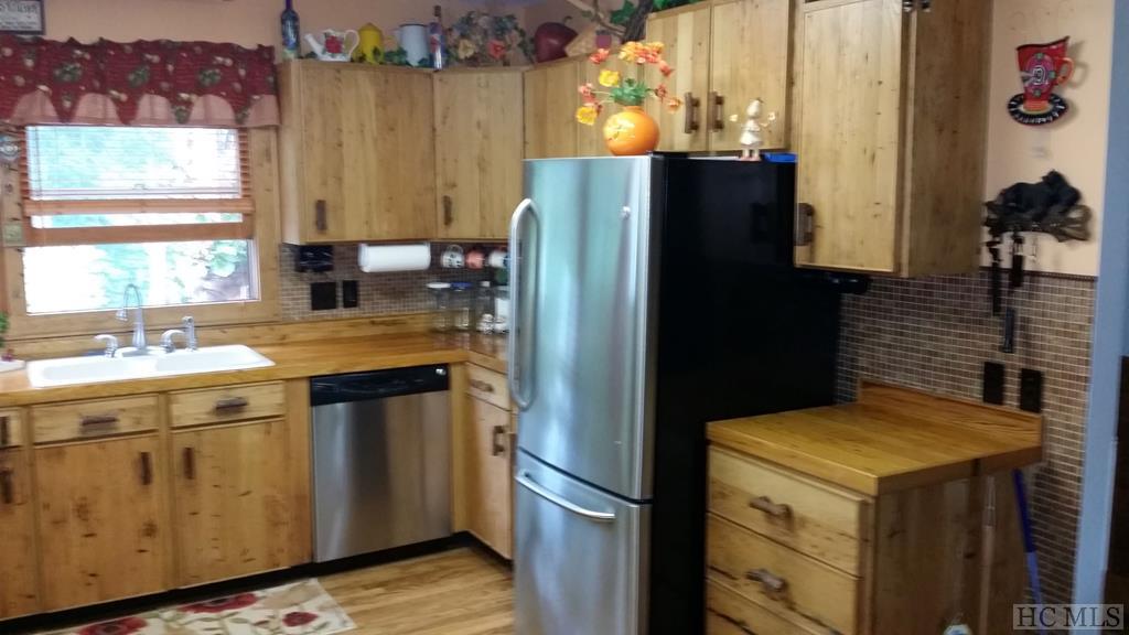 95 Ralph Thomas Road Highlands, NC 28741 - Photo 12 of 30 Gallery Image 12