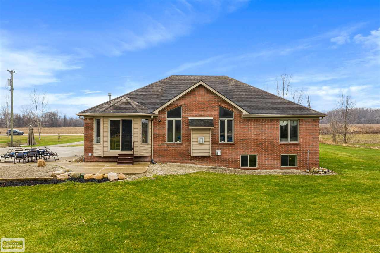 7977 Hough Road Almont, MI 48003 - Photo 38 of 40 50038157-37.JPG