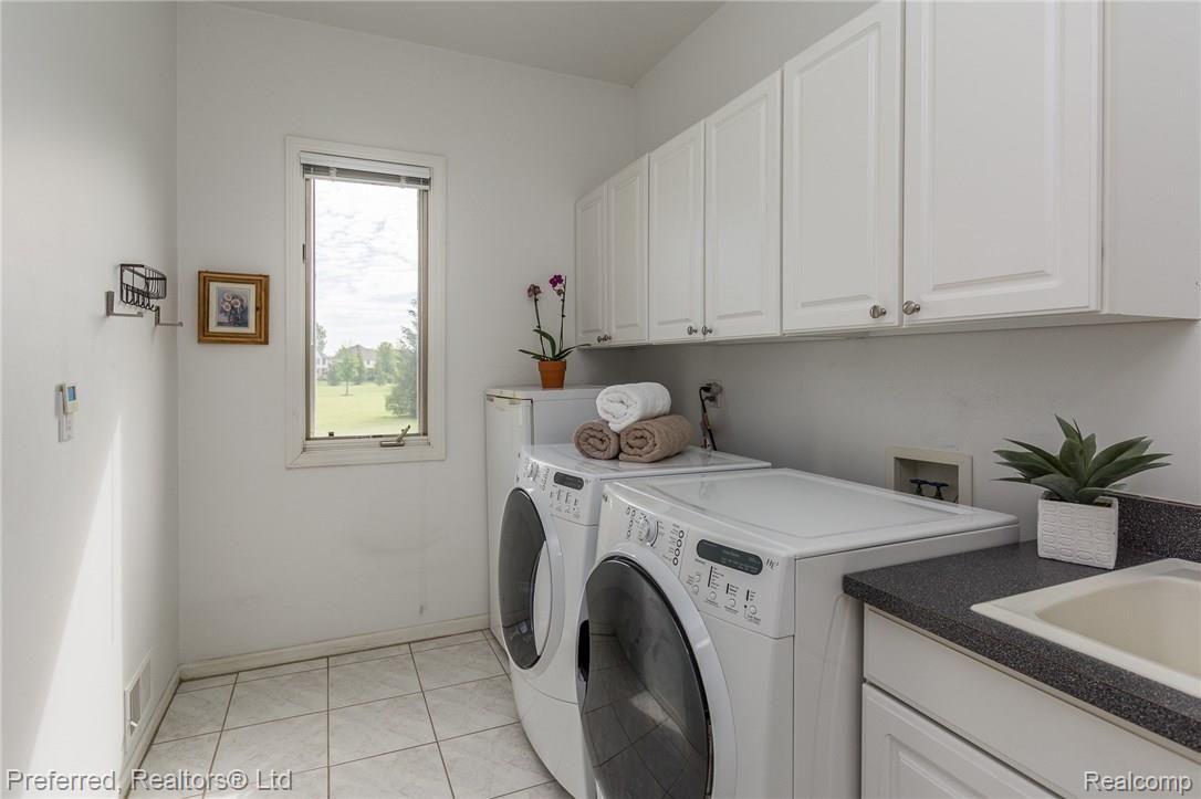 6824 Poppleton Road Canton, MI 48187 - Photo 2 of 41 DSC_6156.jpg