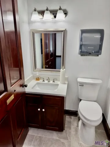 $4,100 | 11021 Perkins Road, Baton Rouge, LA 70810