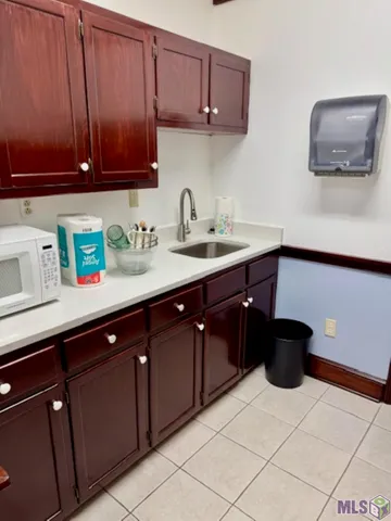 $4,100 | 11021 Perkins Road, Baton Rouge, LA 70810