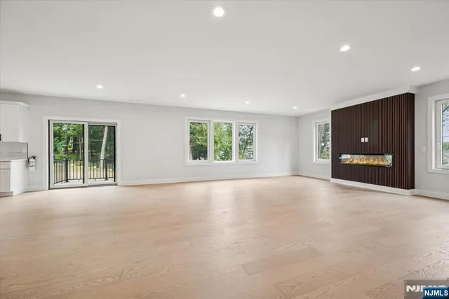 $1,169,000 | 11 Eagles Nest Terrace, West Milford, NJ 07480