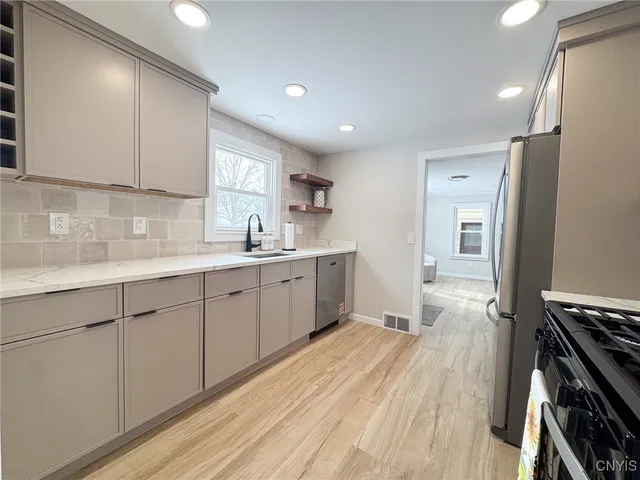 $299,900 | 3595 Owasco Drive, Owasco, NY 13021