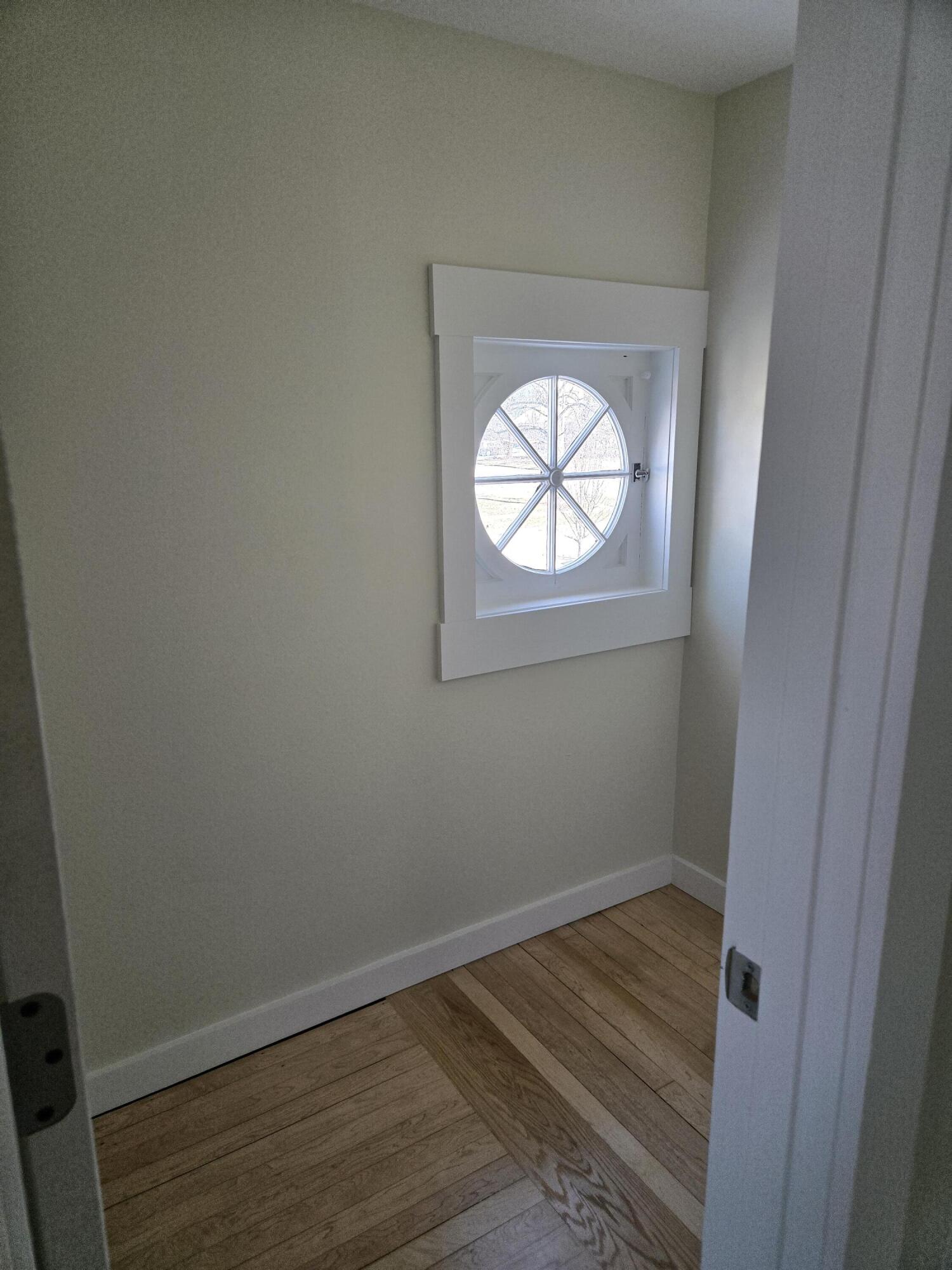 252 East Washington Street Jefferson, WI 53549 - Photo 14 of 24 porthole window