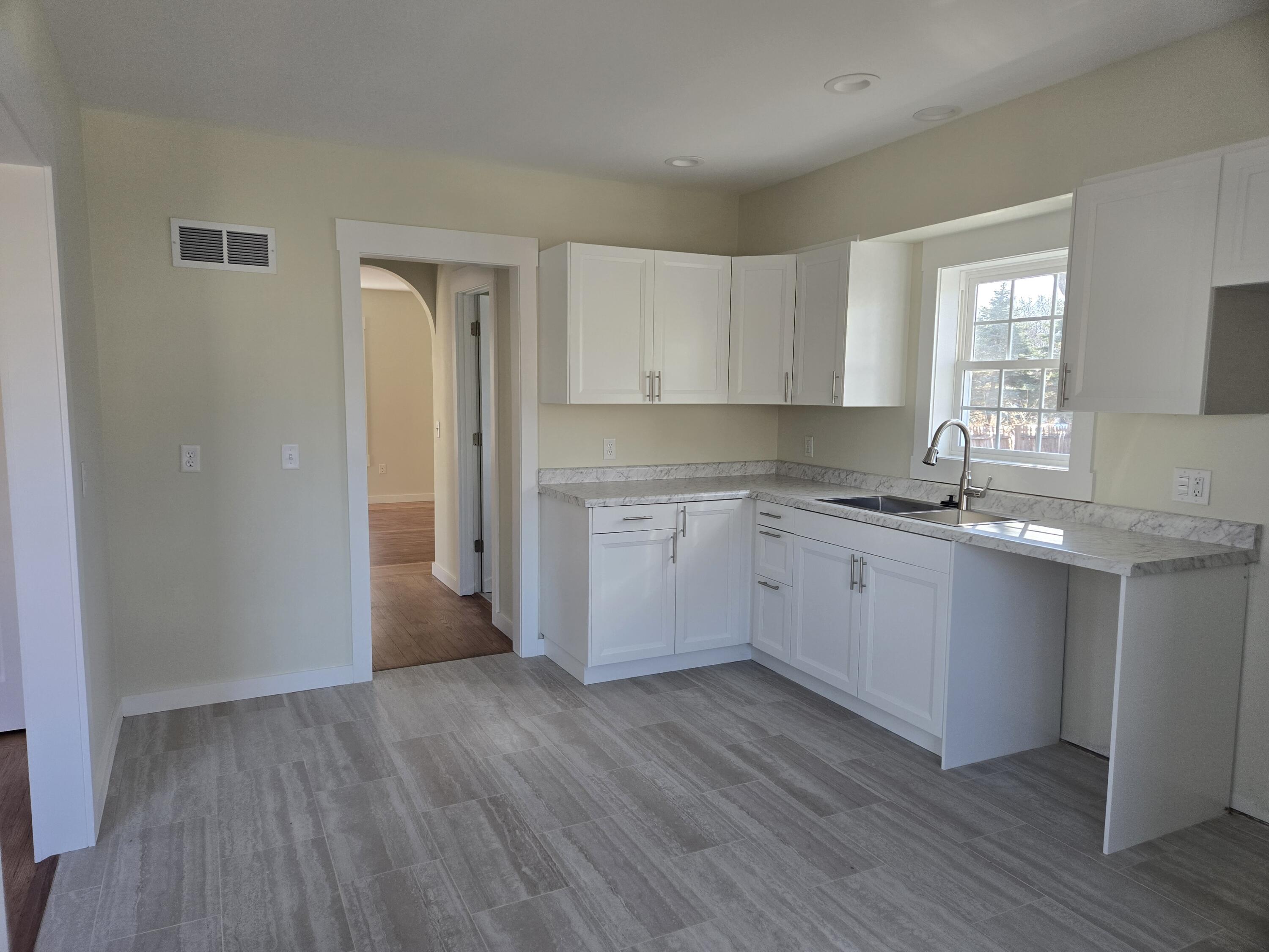 252 East Washington Street Jefferson, WI 53549 - Photo 6 of 24 kitchen