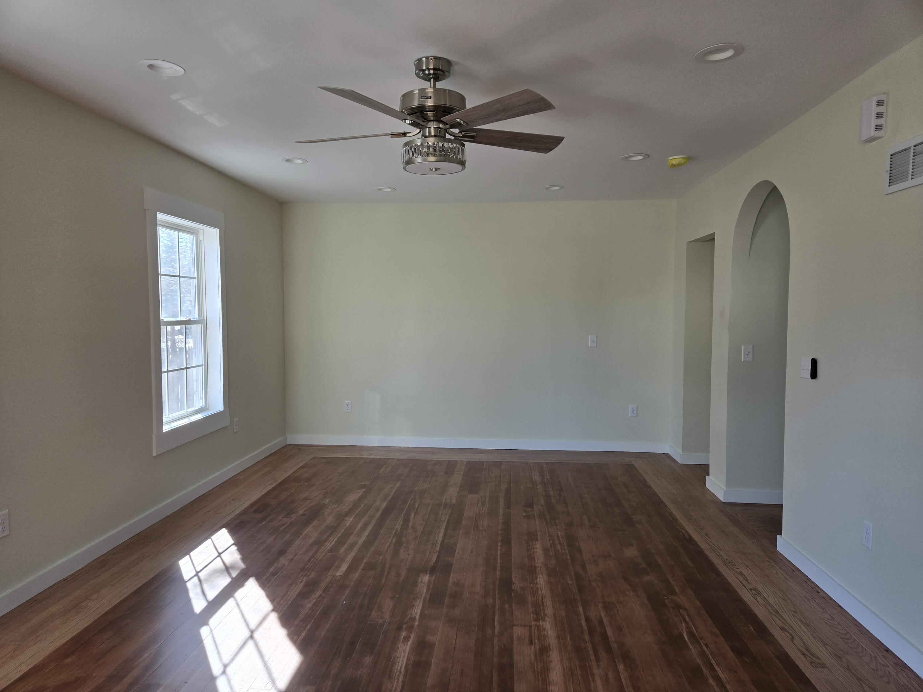 252 East Washington Street Jefferson, WI 53549 - Photo 8 of 24 living room