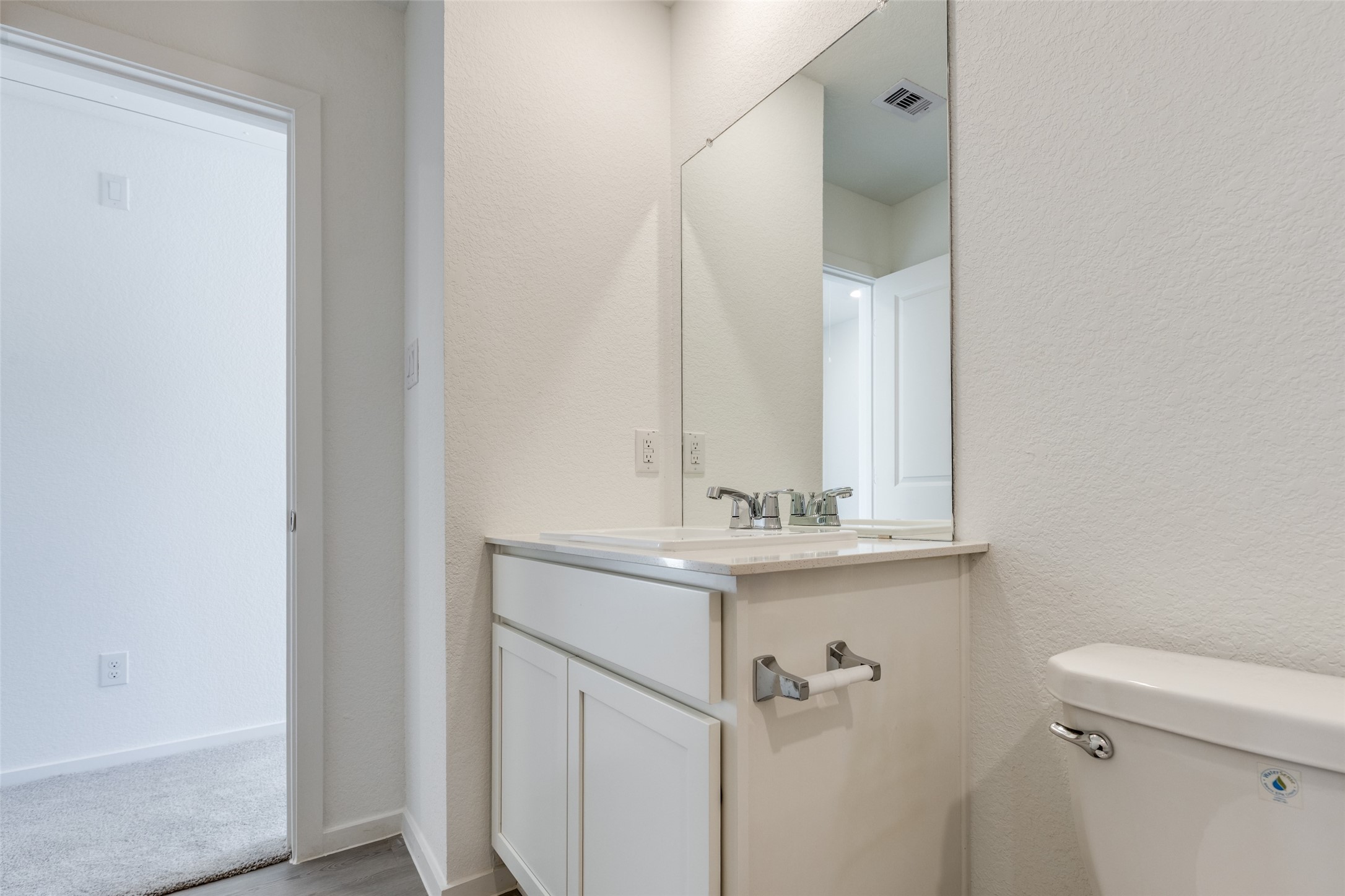 1528 Sunset Ridge Drive Conroe, TX 77303 - Photo 18 of 22 Second full bathroom on the second floor.