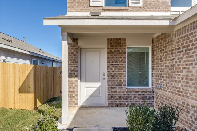 $1,945 | 1528 Sunset Ridge Drive, Conroe, TX 77303