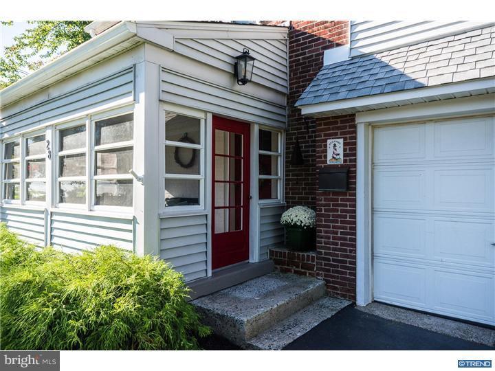 28 Rolling Road Claymont, DE 19703 - Photo 2 of 25 Gallery Image 2