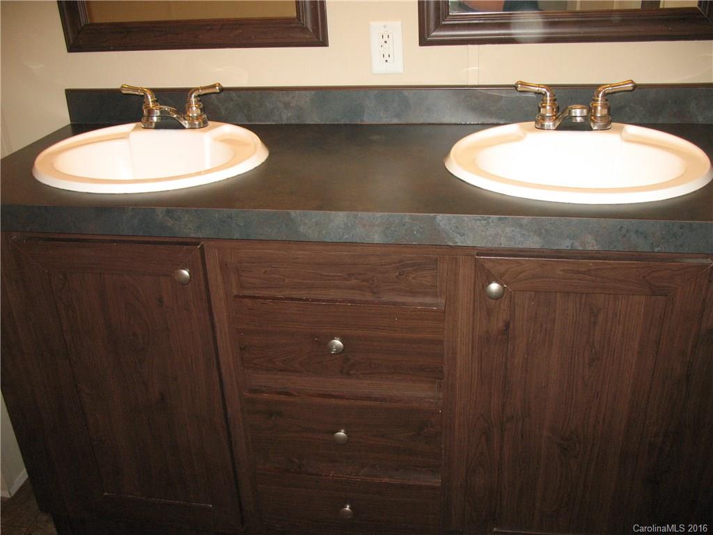 2040 Carpenters Square Road Crouse, NC 28033 - Photo 10 of 15 Gallery Image 10
