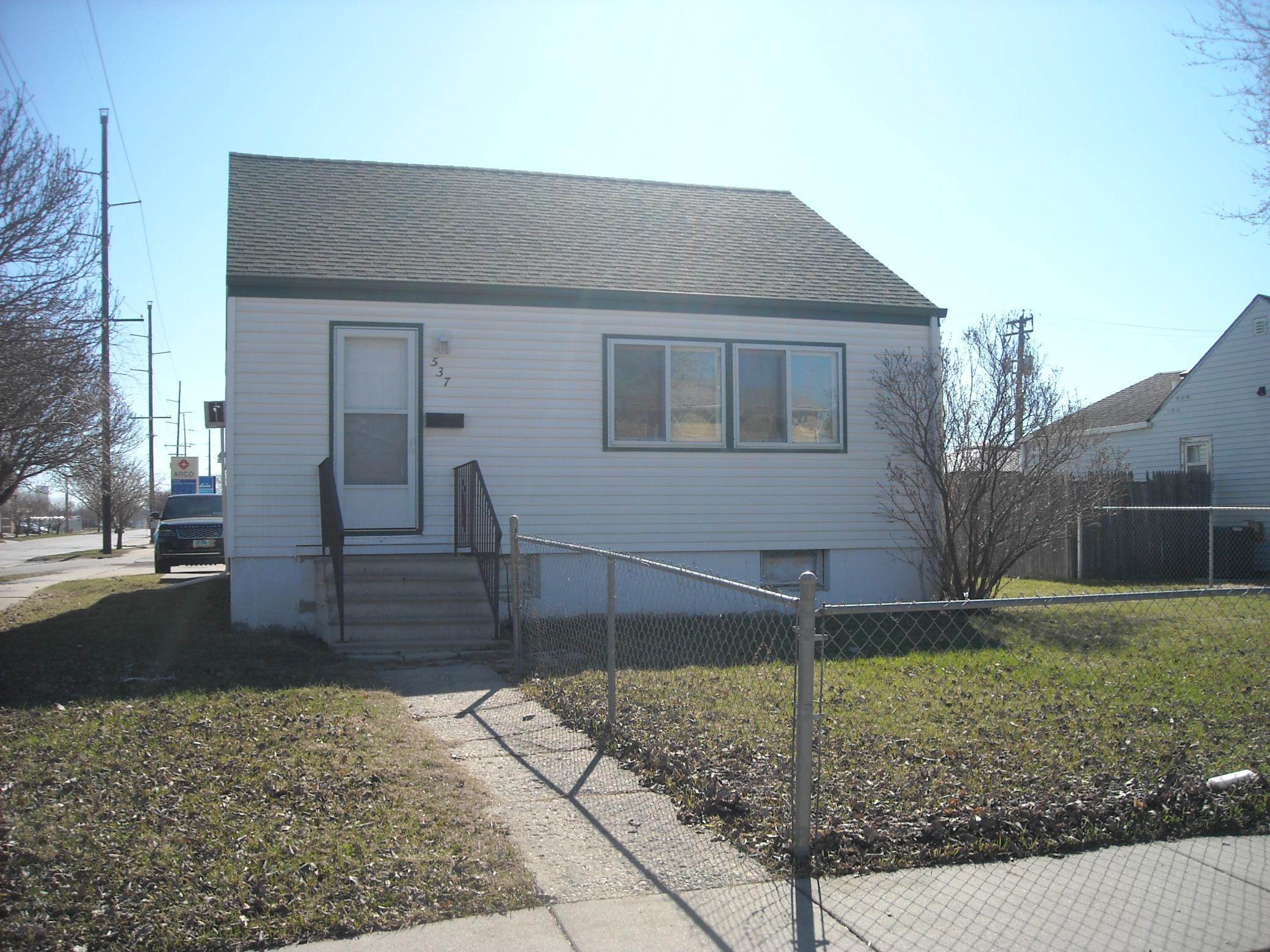 537 20th Street North Fargo, ND 58102 - Photo 2 of 31