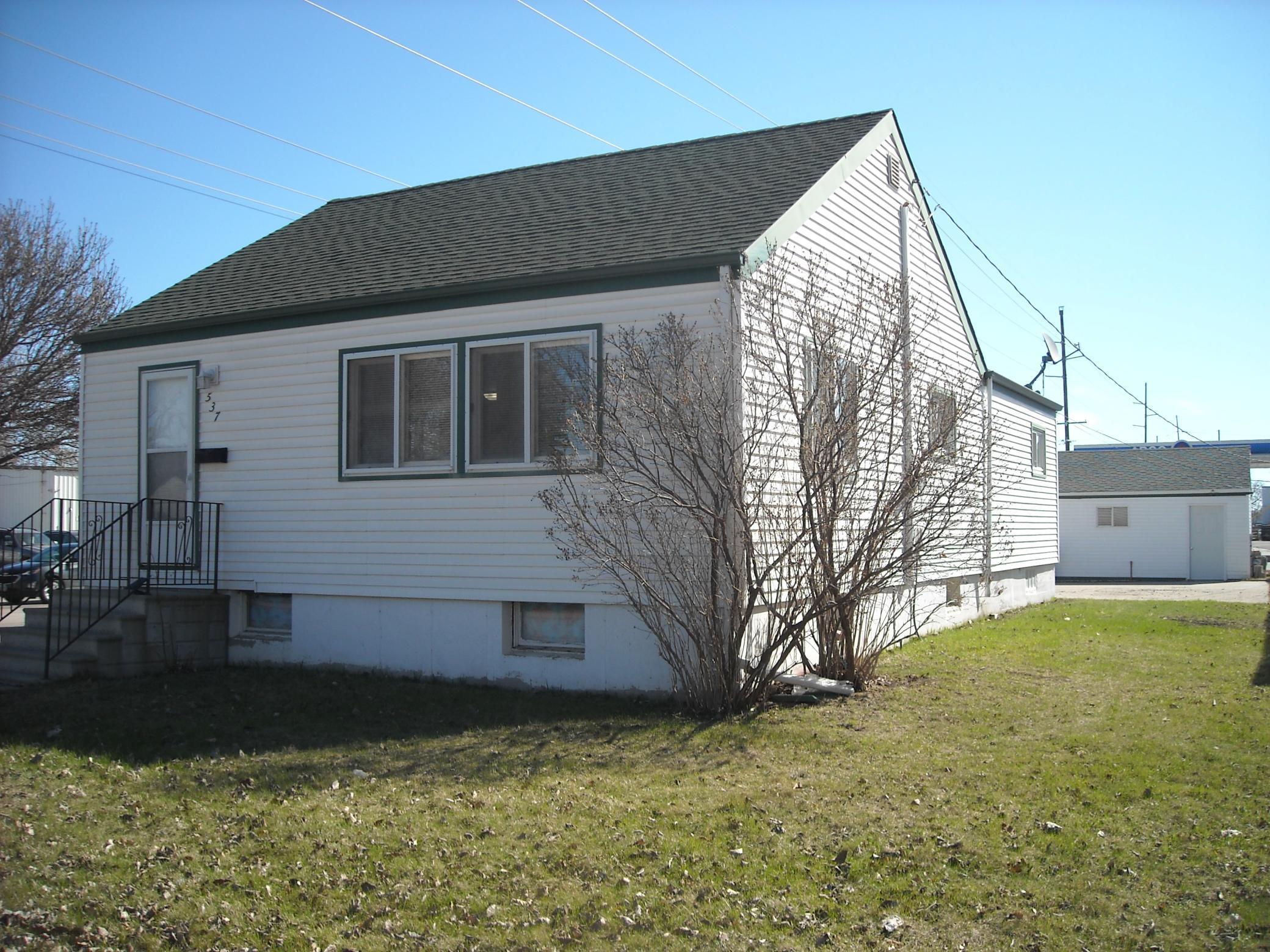 537 20th Street North Fargo, ND 58102 - Photo 3 of 31
