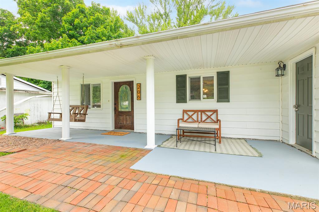 206 West Carson Street Worden, IL 62097 - Photo 5 of 42 Gallery Image 5