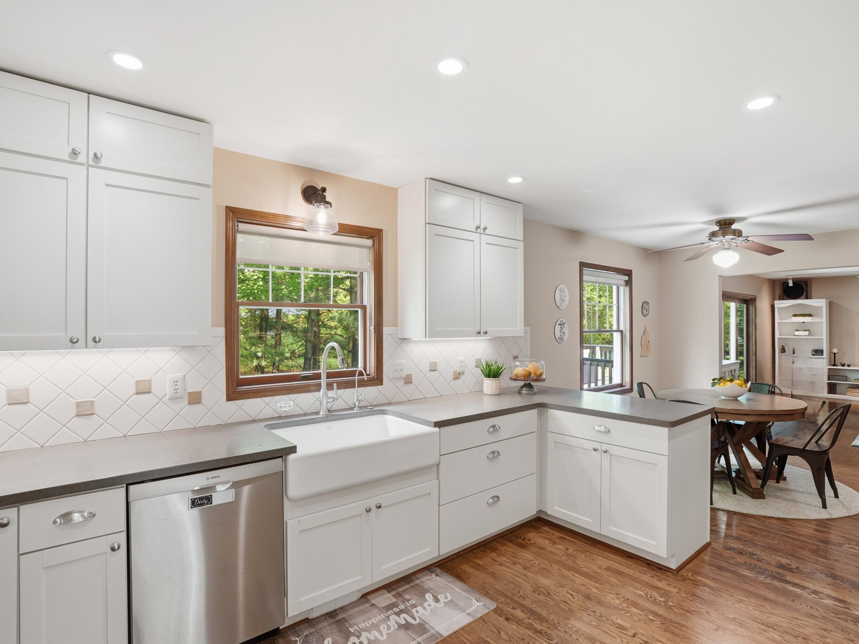 22279 Chubb Road Northville, MI 48167 - Photo 4 of 40 Kitchen