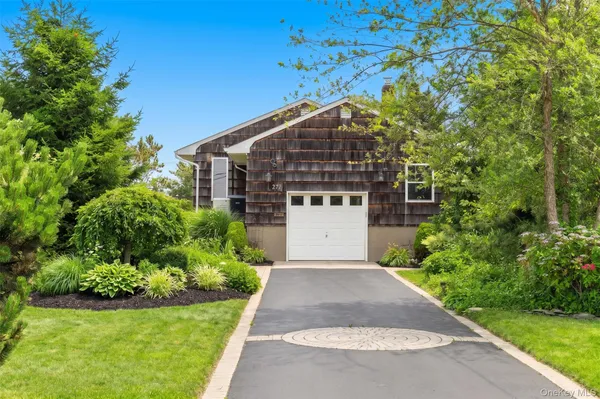 $739,000 | 272 Grand Central Avenue, Amityville, NY 11701