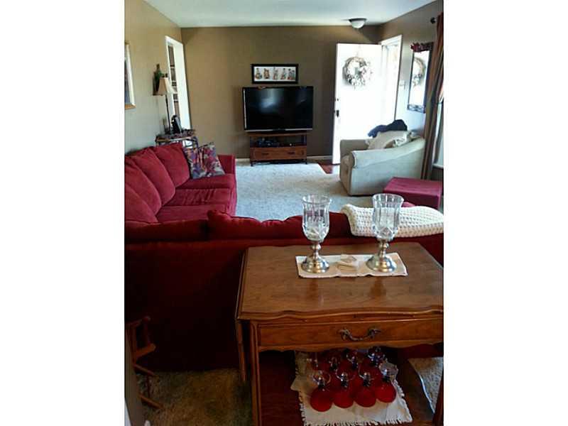 816 Barclay Road Indiana, PA 15701 - Photo 4 of 11 Family Room.