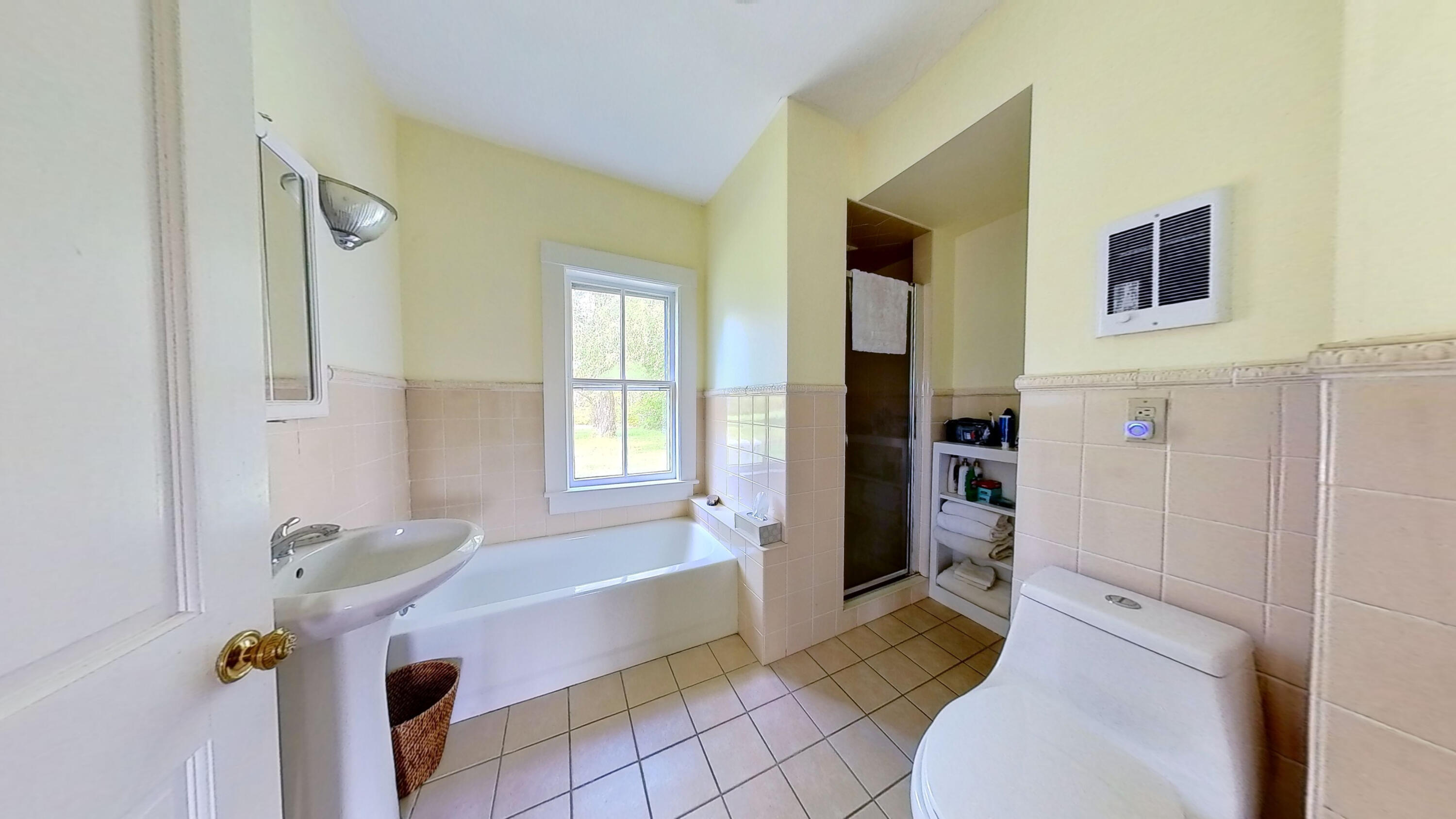 501 Bremen Road Waldoboro, ME 04572 - Photo 26 of 47 Bathroom