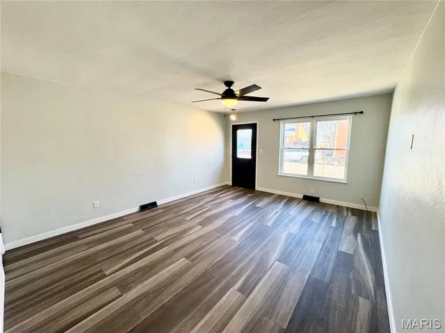 $1,895 | 205 South Donk Avenue, Maryville, IL 62062